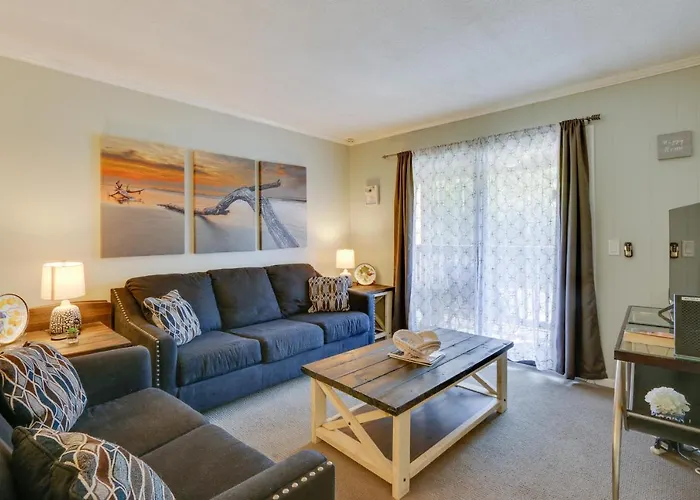 Walk To Pool & Beach: Hilton Head Island Condo!