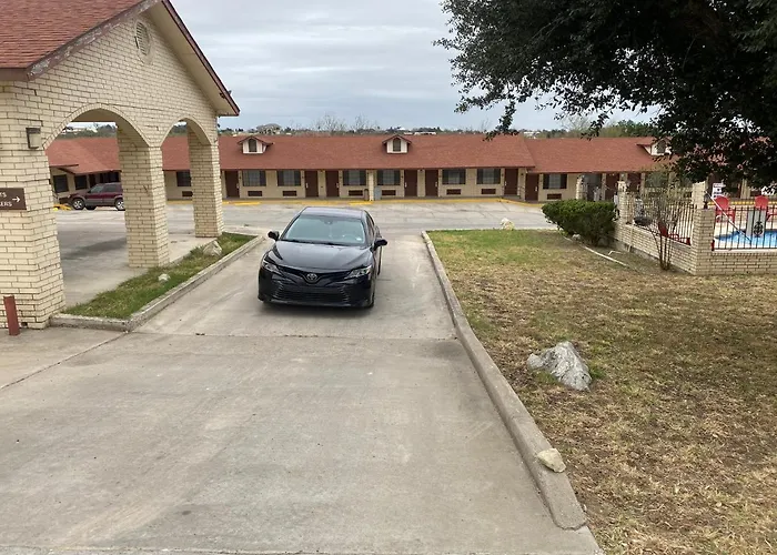 Falcon Executive Inn