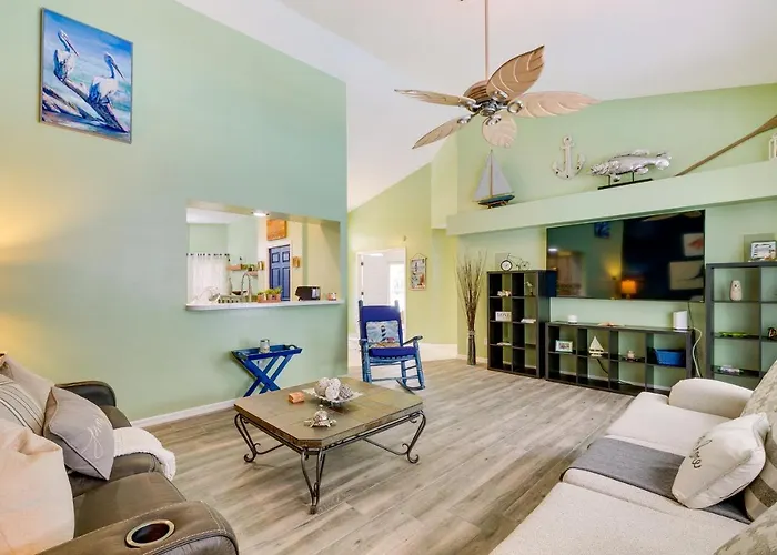 Lanai & Grill: Sunny Home Near Rainbow Springs!