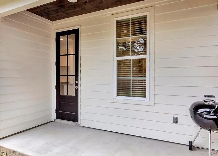 Charming Cottage Built In 2019