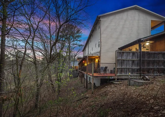The Lookout Lodge