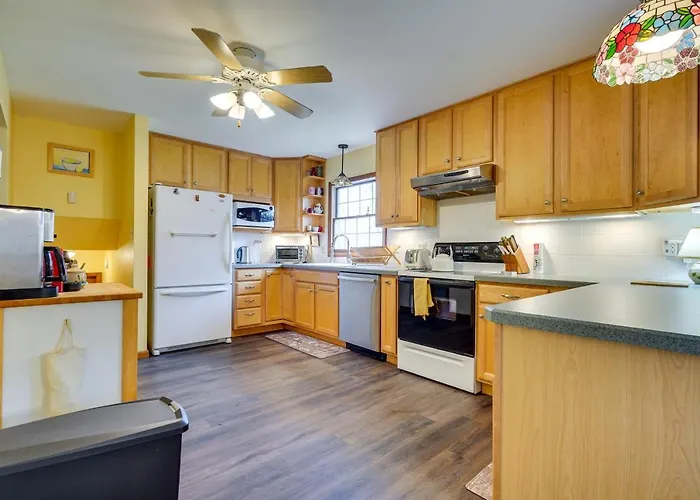 Athens Vacation Rental - 6 Mi To Ohio University!
