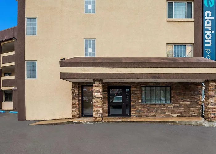 Clarion Pointe Syracuse Downtown