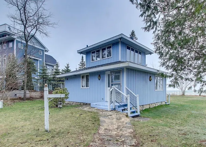 Serene Lakefront Baileys Harbor Home W/ Deck!