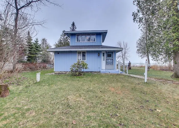 Serene Lakefront Baileys Harbor Home W/ Deck!