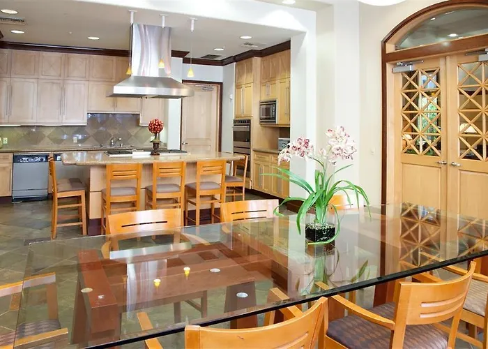 Oakwood At Regents La Jolla