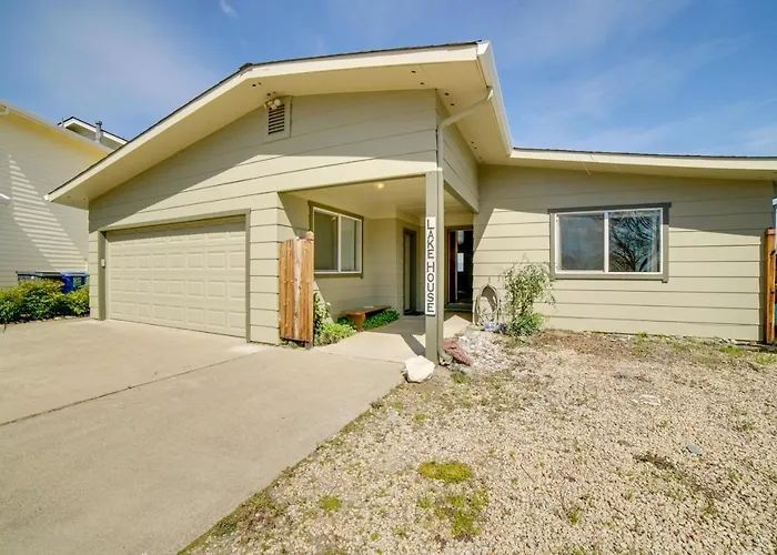 Waterfront Lakeport Rental Home W/ Private Dock!