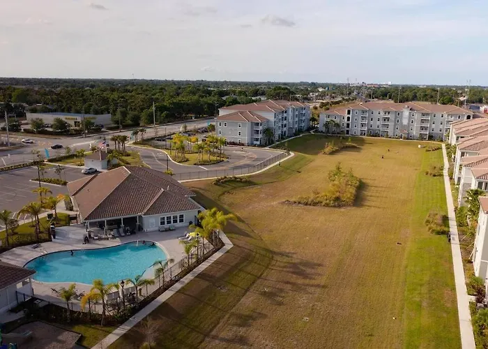 Elegant 1Br/1Ba Condo With Pool, Gym And Laundry