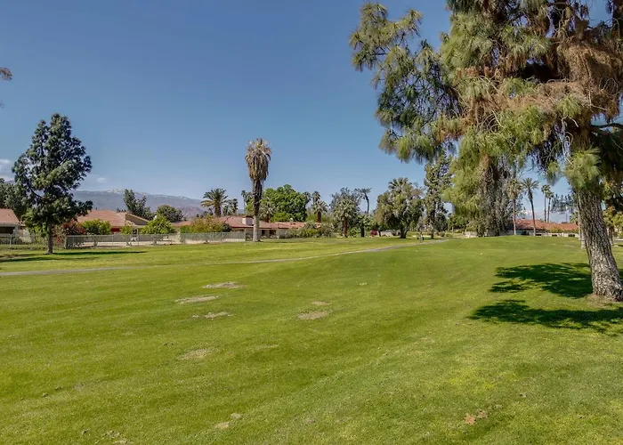 Summer Desert Oasis! Pool, Patio & Fast Wifi