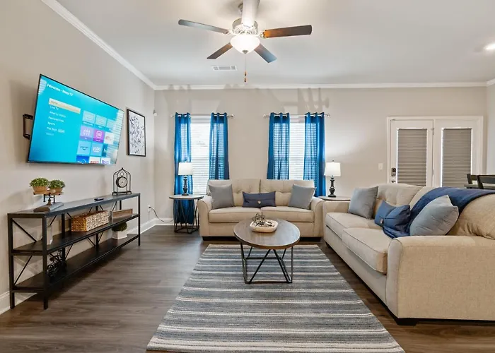 Modern 3Br Home Near I-85, Dining And River Trails