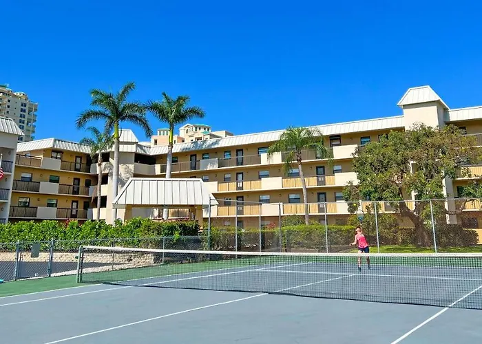 End Unit Steps From Beach Access W/ No Crazy Beach Prices
