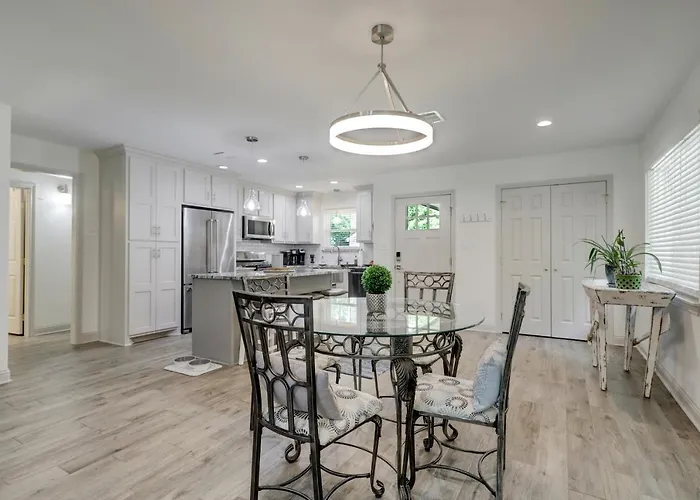 Kingwood Cottage - 10 Mins From Iah - Lake Front