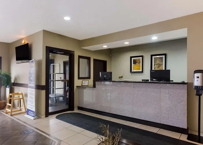 Best Western Crossroads Inn