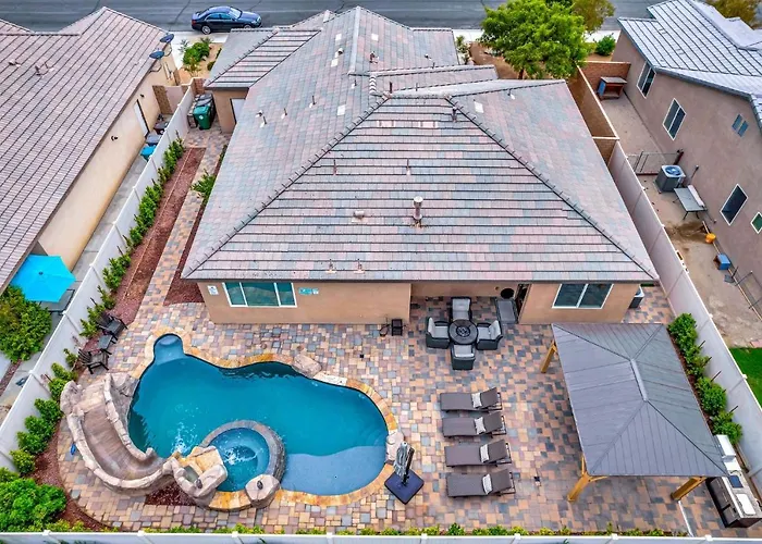 Indiostay 5Min To Stagecoach Fest -Private Pool, Water Slide, Waterfall, Jacuzzi, Fire Pit