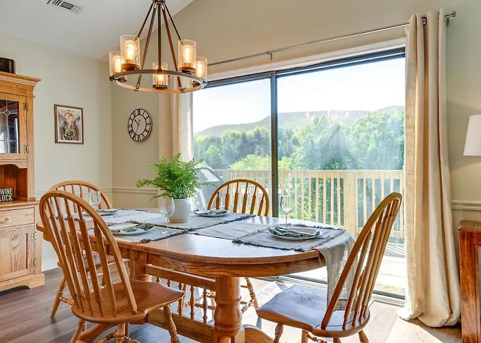 Charming Condo On Sky Valley Golf Course!