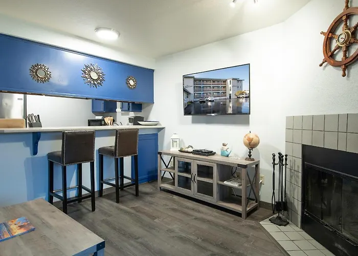Aurora At Nautilus - Pet Friendly Oceanfront Condo