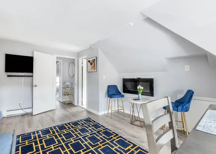 Cozy Studio With 1 Bed & Comfy Sofa Bed