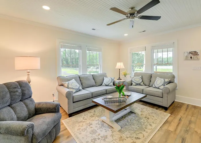 New Bern Vacation Rental On Farm W/ Fire Pit!