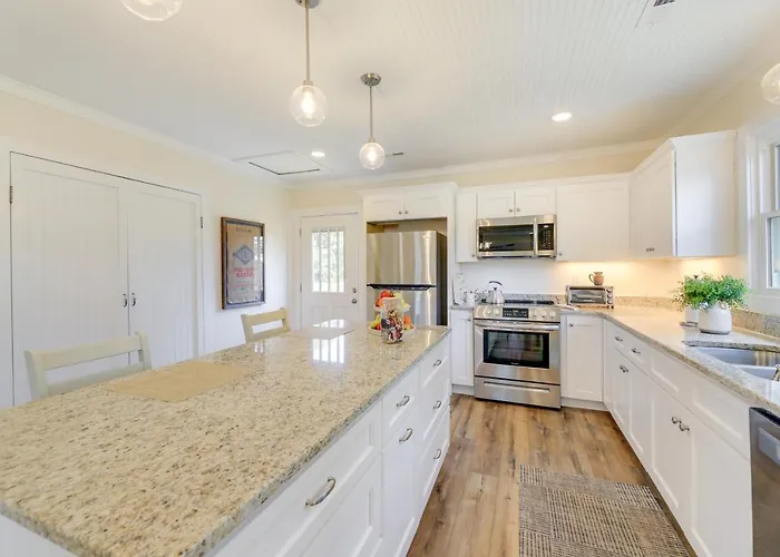 New Bern Vacation Rental On Farm W/ Fire Pit!