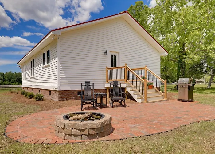 New Bern Vacation Rental On Farm W/ Fire Pit!