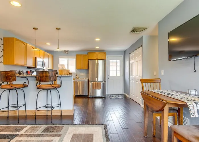 12 Mi To Denver: Golden Vacation Rental!