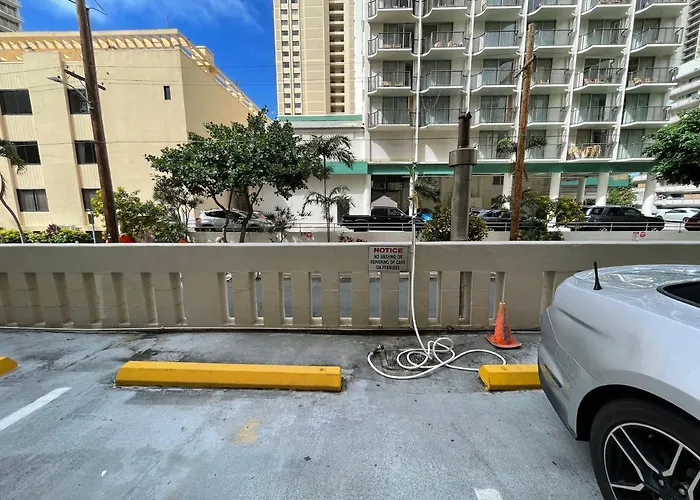 Amazing Waikiki Beach Condo 2Bed2Bath+Free Parking