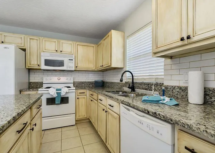 3 Bedrooms Pool Home Calabay Parc Tower Lakes