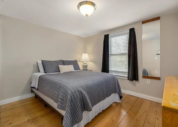 The Brew House - 2Nd Floor Private Apartment - Located Above Newscapes Brewing