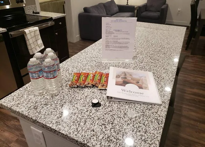 Monument Resort Like Amenities With King Bd Qn Bd Garage Fast Wifi Sleeps