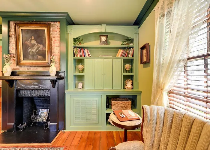 Victorian Vacation Rental Apt In Downtown New Bern