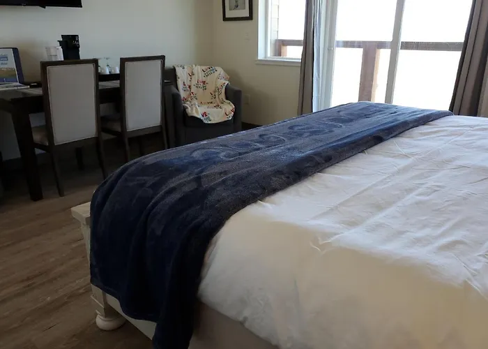 Moonstone Beach Motel