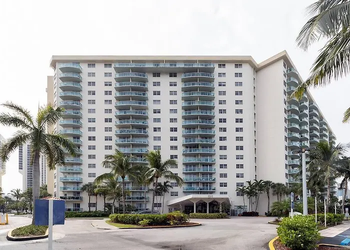 Stunning & Spacious Resort-Style Condo Across From Beach!