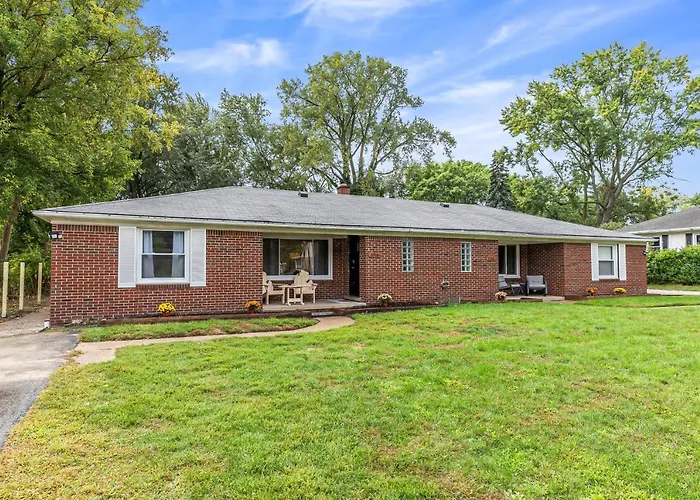 Duplex Style Home In Shelby Township- 2 Flats