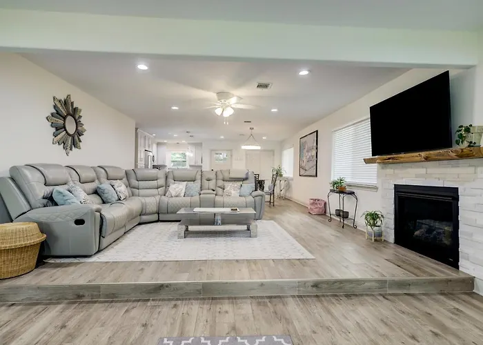 Kingwood Cottage - 10 Mins From Iah - Lake Front