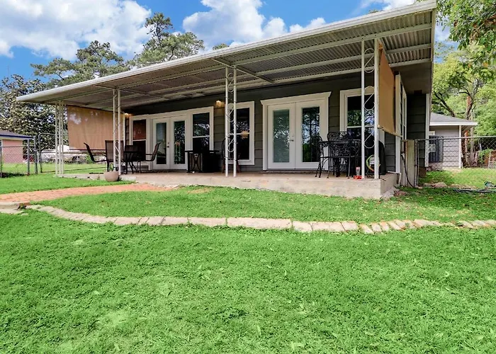 Kingwood Cottage - 10 Mins From Iah - Lake Front