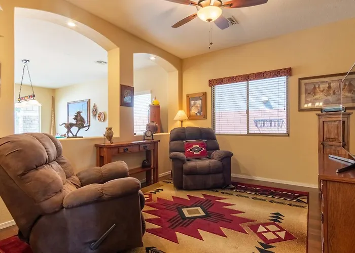 Oasis Villa With Pool, Putting Green & Pool Table