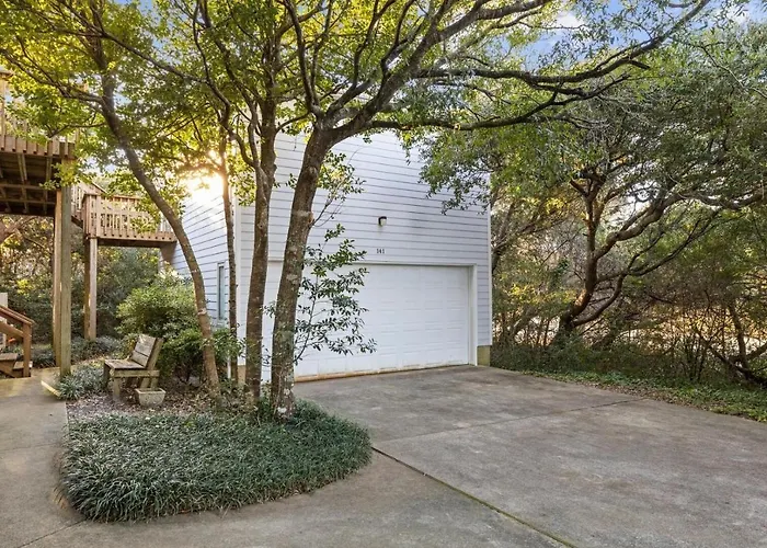 Dogwood Treehouse Home