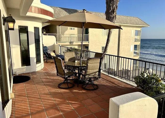 Oceanfront 2Br Condo, Private Beach & Patio, Rare Find