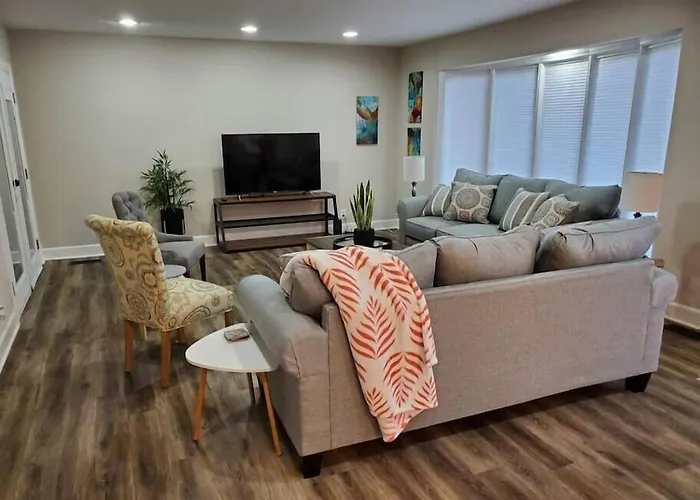 The Residence At Hilltop Acres - Clarksville, Tn