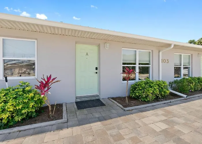 Paradise Palms- Tropic Suite- Pool - Steps To Ocean - 10 Min To Downtown