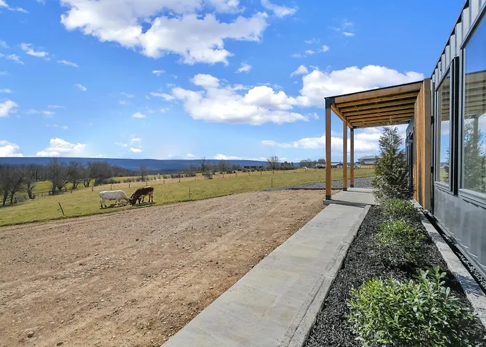'Scenic Escapes' Romantic Pine Grove Getaway!