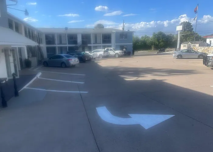 El Rancho Motel