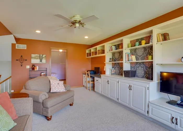 Expansive Retreat On 5 Acres In Shakopee!