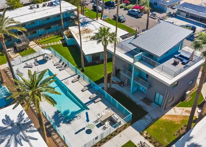 Poolside Studio W Rooftop Deck - Walk To Old Town