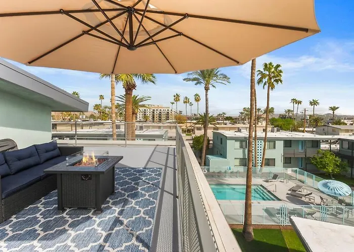 Large Studio Rooftop & Poolside - Walk To Old Town