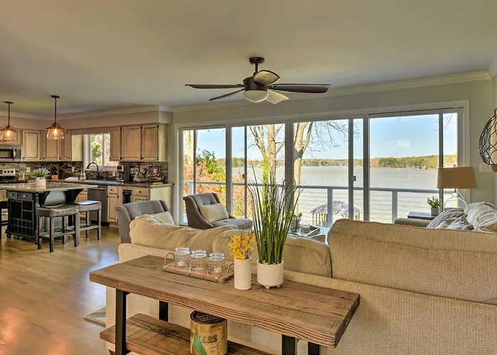 4Br Riviera Paradise With Private Dock!