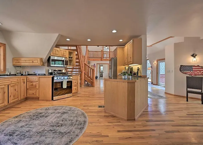 Hot Tub & Mtn View: Dog-Friendly Payson Getaway!