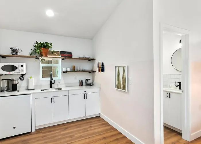 Studio Unit.Hoʻoluʻolu
