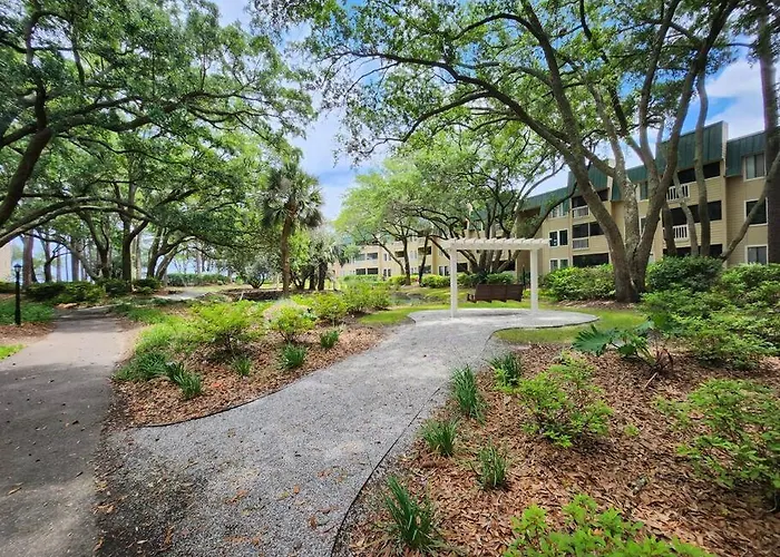 Classy & Comfortable Condo!
