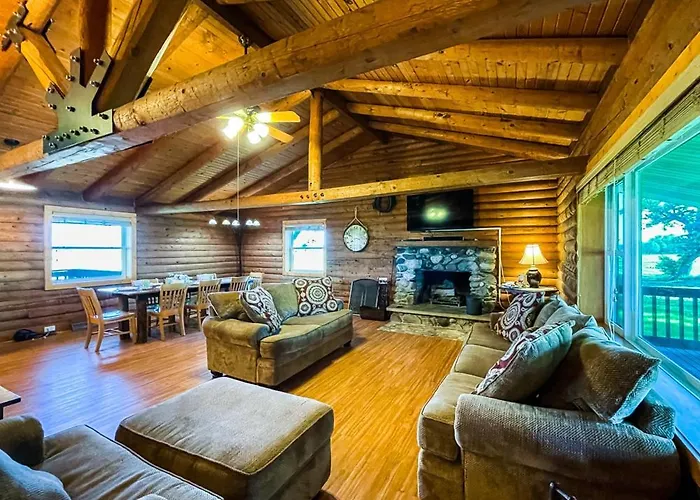 Elkhorn 3 Bedroom 2 Bathroom Log Cabin Sleeps 8 - Lincoln Log Cabin